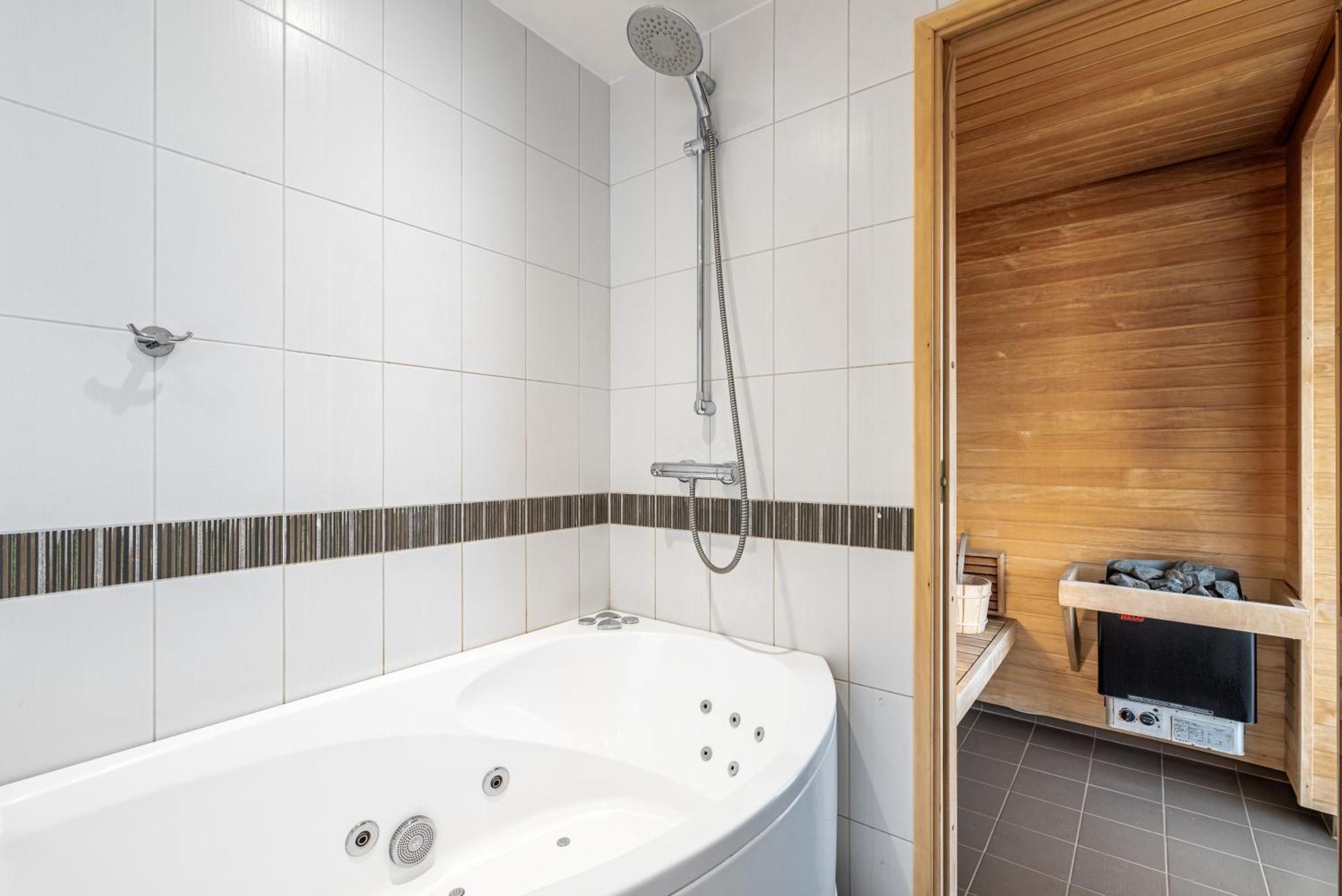 Airhome - The Admiral House Tallinn Exterior foto